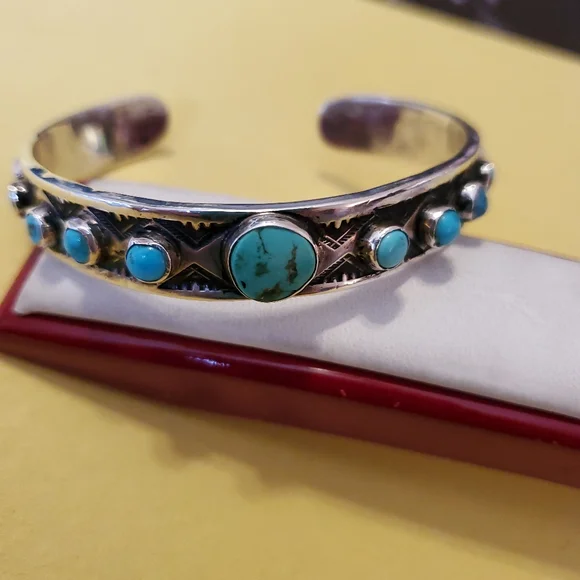 925 Turquoise Cuff Bracelet - Picture 2 of 13